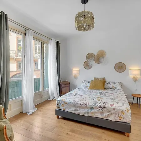 Daire Sublime 87 M With Large Terrace Carmesesquirol *