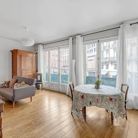Sublime 87 M With Large Terrace Carmesesquirol Daire *